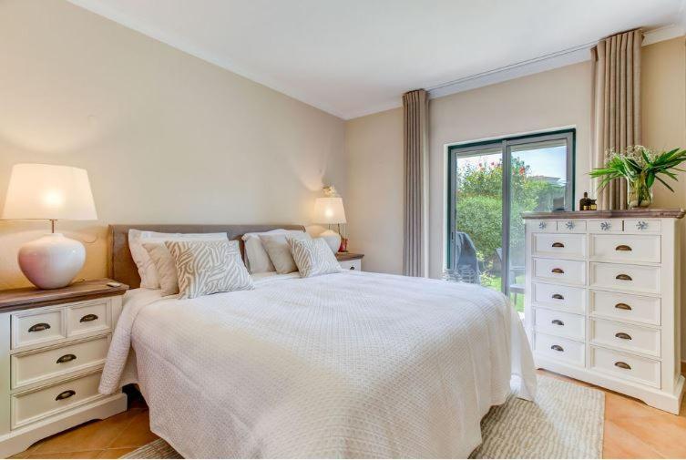 2Bedroom Bungalow Heated Shared Pool ,Near Carvoeiro And Ferrugudo المظهر الخارجي الصورة