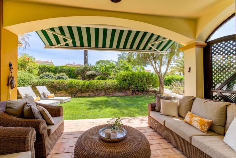 2Bedroom Bungalow Heated Shared Pool ,Near Carvoeiro And Ferrugudo المظهر الخارجي الصورة