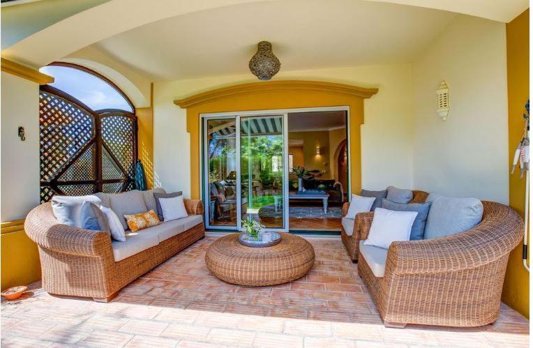 2Bedroom Bungalow Heated Shared Pool ,Near Carvoeiro And Ferrugudo المظهر الخارجي الصورة